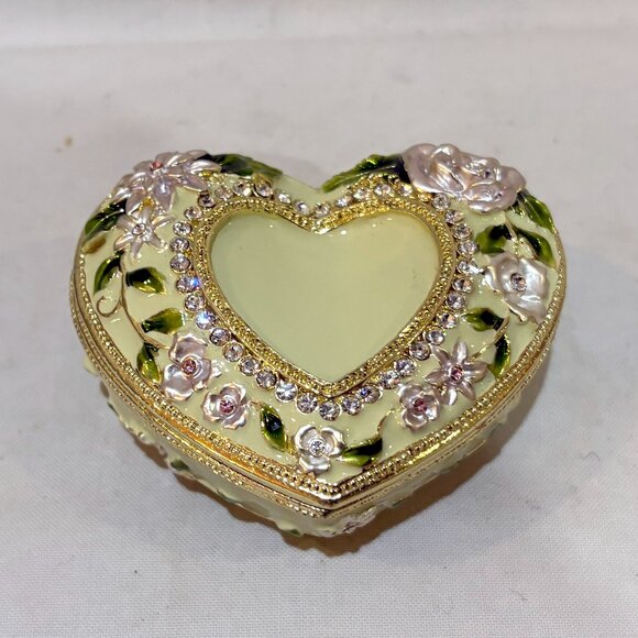Things Remembered Heart Shaped Metal Enamel 3-D Floral Trinket Jewelry Box - Picture 1 of 9